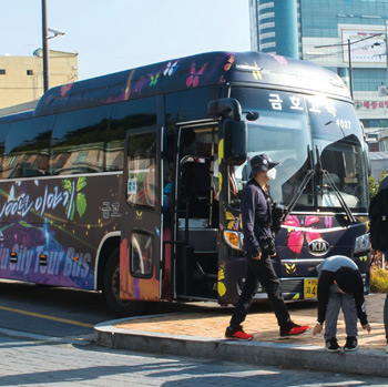 광주 100년 이야기 버스는 매주 금요일과 토요일에 총 3차례 운영한다.