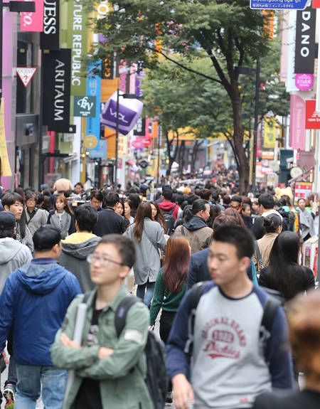 외국인 관광객의 46.1%가 한국을 두 번 이상 방문한 것으로 나타났다.(사진=저작권자(c) 연합뉴스, 무단 전재-재배포 금지)