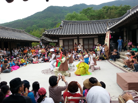 하동 마당극 ‘최참판댁 경사났네’.