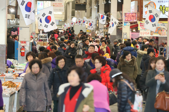 국립농산물품질관리원이 올해 최우수 원산지표시 시장으로 서귀포 매일 올레시장을 선정했다. (사진=저작권자(c) 연합뉴스, 무단 전재-재배포 금지)