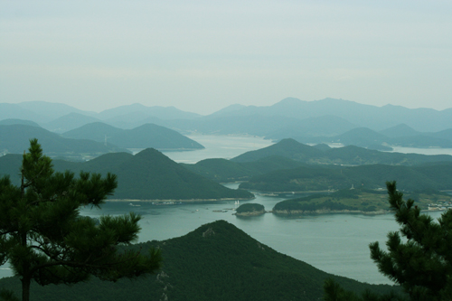 미륵산 정상에서 바라본 다도해 풍경