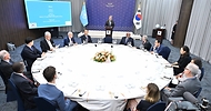 박진 외교부 장관이 19일 서울 종로구 외교부 청사에서 열린 ‘유엔총회의장협의회 초청 만찬’에 참석해 환영사를 하고 있다.