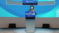 지영미 질병관리청장이 23일 서울 용산구 드래곤시티 그랜드머큐어 호텔에서 열린 ‘2023 원헬스 항생제 내성 국제 심포지엄’에서 개회사를 하고 있다.