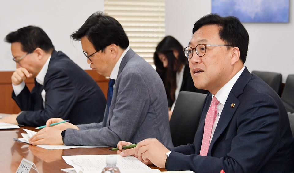 김병환 기획재정부 차관이 31일 서울 종로구 정부서울청사에서 열린 ‘물가관계차관회의’에서 모두발언을 하고 있다.