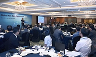 정인교 산업통상자원부 통상교섭본부장이 24일 서울 중구 롯데호텔 사파이어볼룸에서 열린 ‘2024 글로벌 넷제로 커넥션’에 참석해 환영사를 하고 있다.