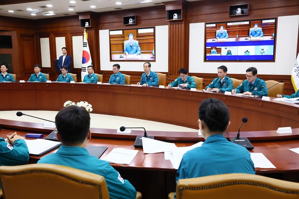 한덕수 국무총리가 30일 서울 종로구 정부서울청사에서 열린 국가테러대책위원회에서 발언하고 있다. 