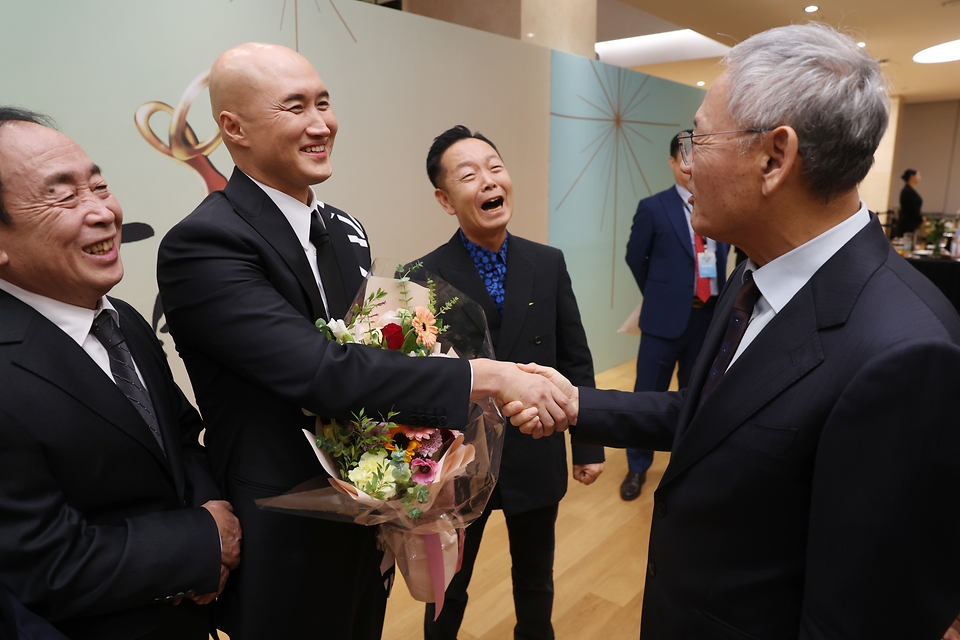 31일 오후 서울 중구 국립극장 해오름극장에서 ‘2024 대한민국 대중문화예술상’ 시상식이 열렸다.