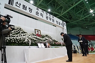 산악인명 구조과정에서 순직한 고 이영도 공중진화대원의 영결식이 2025년 1월 6일 태백시 태백로 태백고원체육관에서 거행됐다.