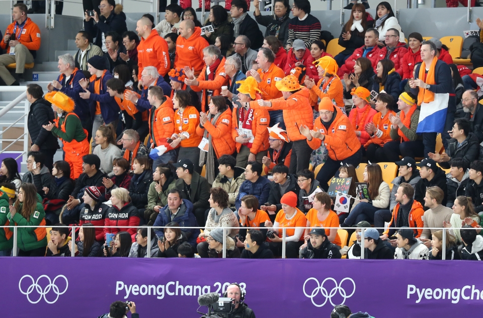 스피드스케이팅 남자 1,500m 메달 경기 응원