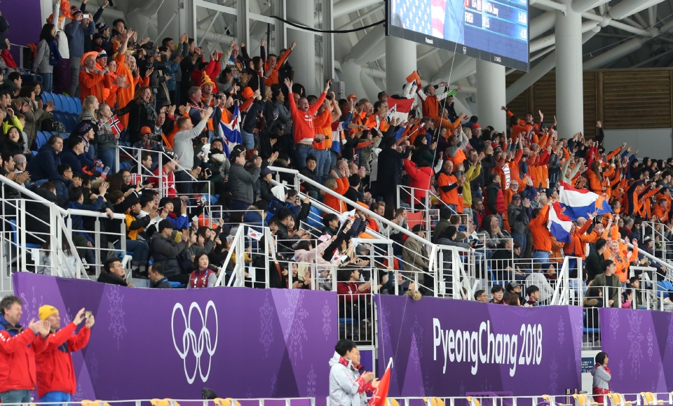 스피드스케이팅 남자 1,500m 메달 경기 응원