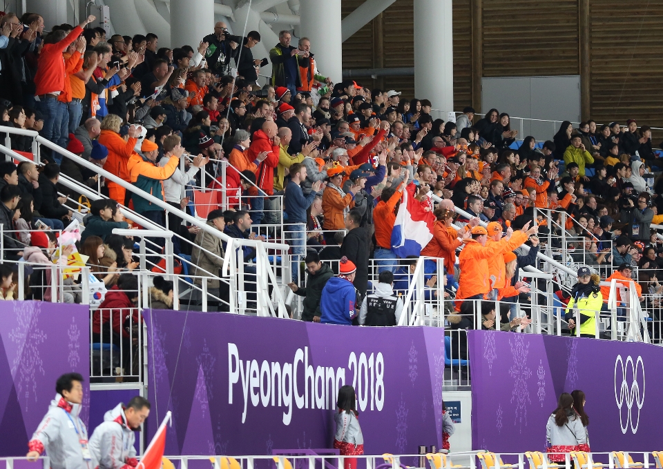 스피드스케이팅 남자 1,500m 메달 경기 응원