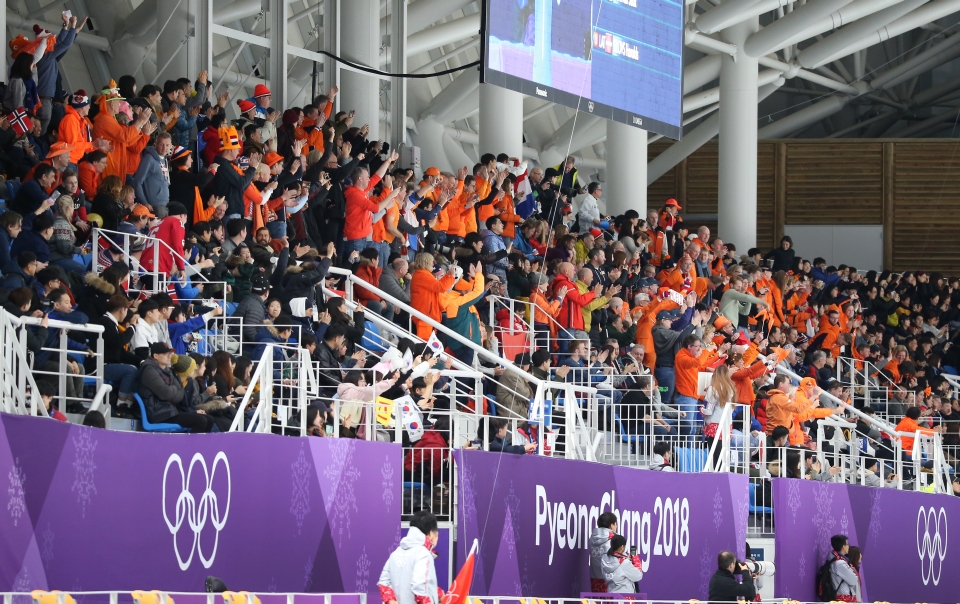 스피드스케이팅 남자 1,500m 메달 경기 응원