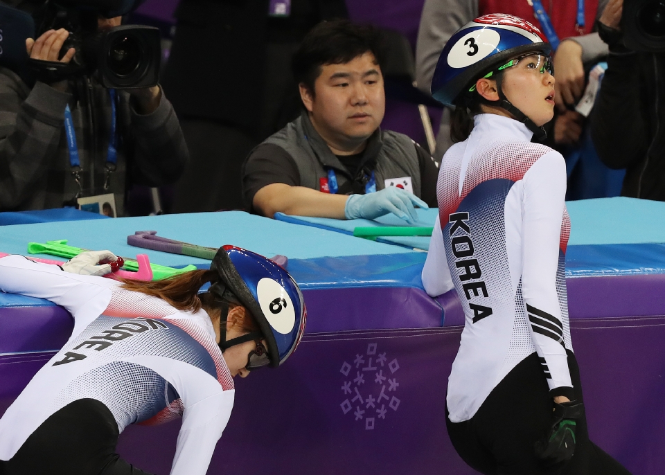 쇼트트랙 여자 1,000m 결승 경기, 한국의 최민정, 심석희 선수  출전