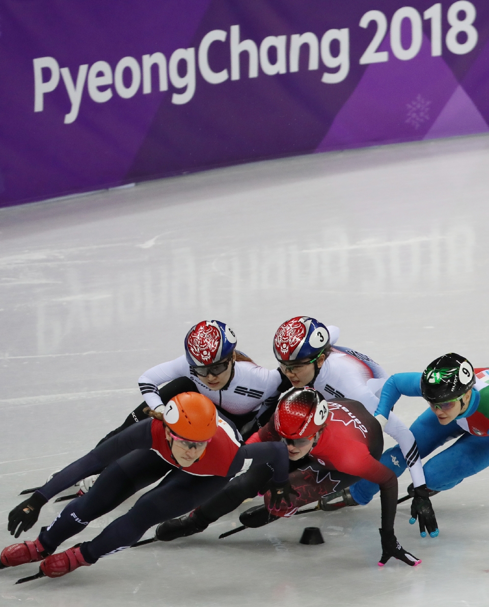 쇼트트랙 여자 1,000m 결승 경기, 한국의 최민정, 심석희 선수  출전