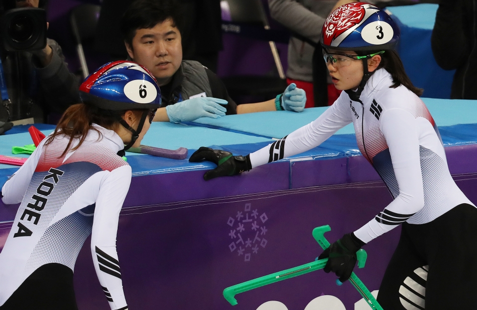 쇼트트랙 여자 1,000m 결승 경기, 한국의 최민정, 심석희 선수  출전