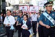 김부겸 장관, 화장실 불법촬영 카메라 현장 점검 사진 4