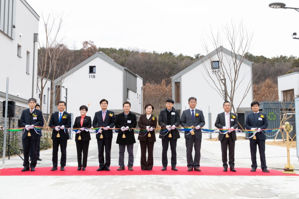 국토교통부(장관 김현미)는 냉난방비, 미세먼지 걱정 없는 