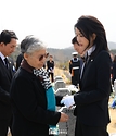 천안함 용사 묘역 헌화 및 참배 사진 13