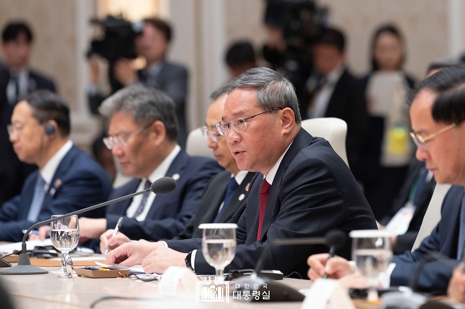 리창(Li Qiang) 중국 국무원 총리가 27일 청와대 영빈관에서 열린 ‘제9차 한·일·중 정상회의’에서 발언하고 있다. 