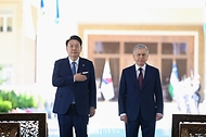 우즈베키스탄 국빈방문 공식환영식 사진 4