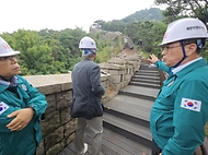 국가유산청, 호우로 성벽 붕괴된 서울 한양도성 긴급 현장점검 사진 3