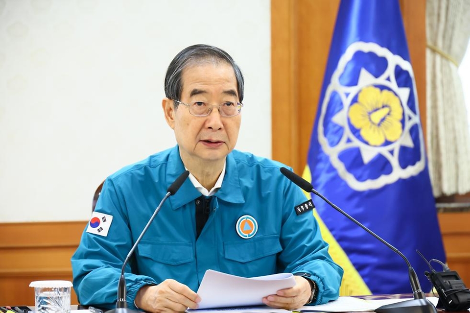 한덕수 국무총리가 7일 서울 종로구 정부서울청사에서 열린 의사 집단행동 중앙재난안전대책본부 회의를 주재하며 발언하고 있다.