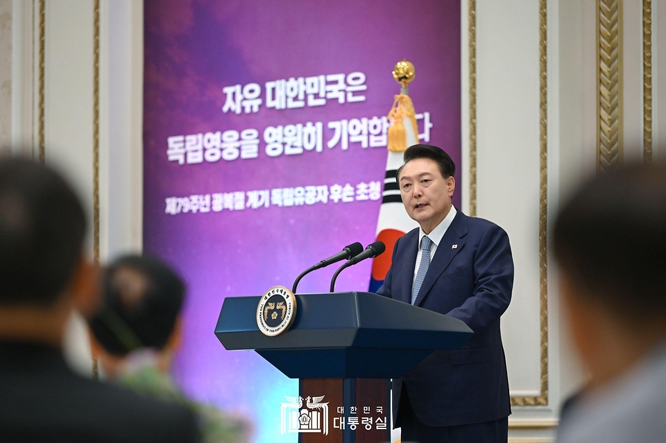 윤석열 대통령이 14일 청와대 영빈관에서 열린 독립유공자 후손 초청 오찬에서 발언하고 있다.