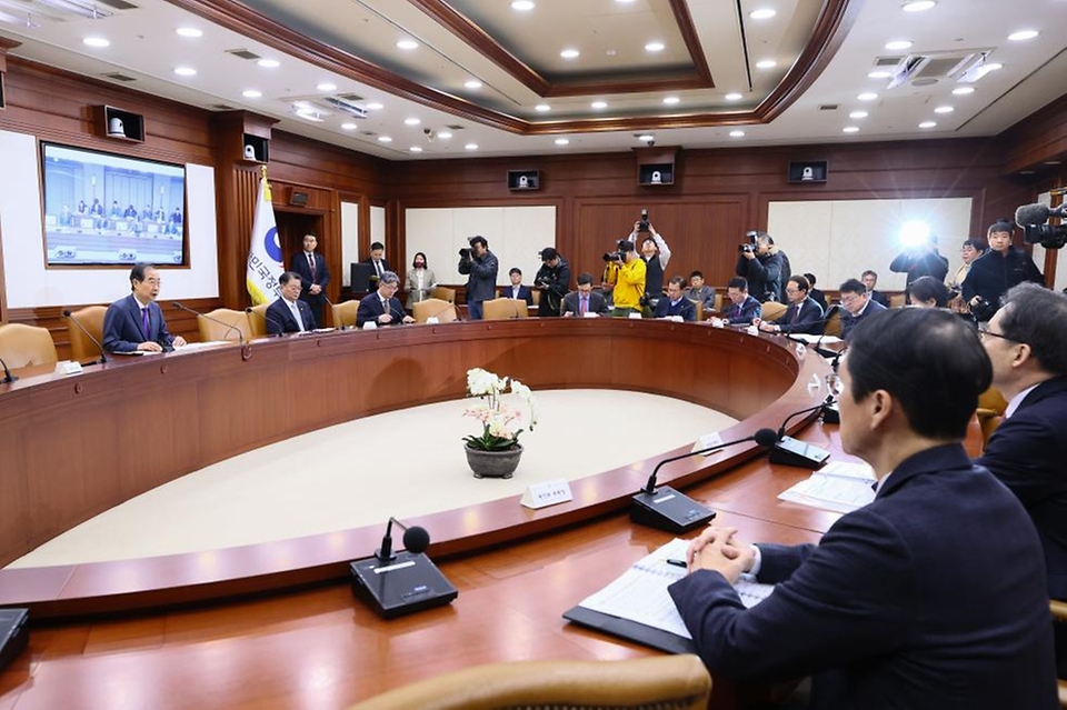 한덕수 국무총리가 5일 세종대로 정부서울청사에서 열린 국정현안관계장관회의를 주재, 모두발언을 하고 있다.