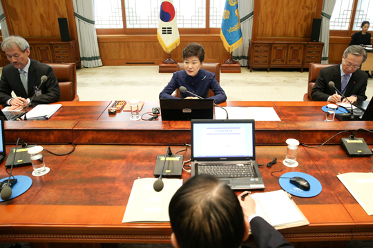 박근혜 대통령이 30일 청와대에서 수석비서관회의를 주재하고 있다. (사진=청와대)