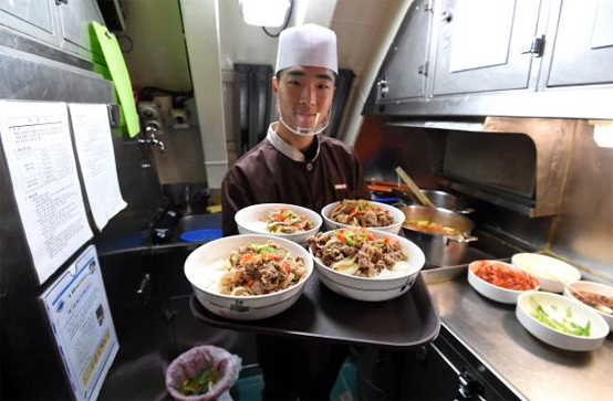 이천함조리장 조준민 하사가 신메뉴 조리법으로 만든 음식들.