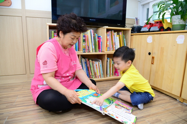 또 다른 서비스 산타맘.(사진=동작구 어르신행복주식회사)