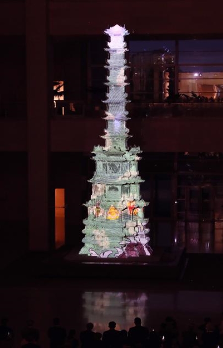 디지털실감영상의 백미라고 할 수 있는 경천사 십층석탑의 미디어 파사드(출처=문화체육관광부)