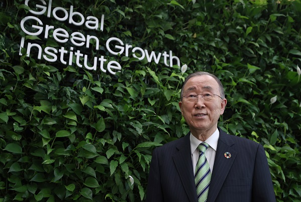 ‘녹색성장(Green Growth)’를 강조하는 반기문 GGGI 의장.