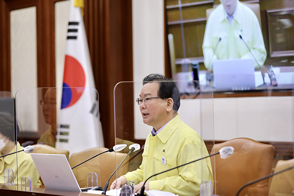 김부겸 국무총리가 14일 정부서울청사에서 열린 코로나19 중대본 회의에서 발언하고 있다.(사진=국무조정실)