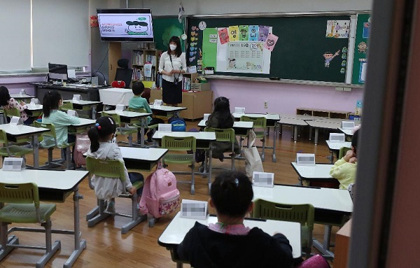 등교 후 수업에 참여하고 있는 서울 동작구 보라매초등학교 학생들. (사진=문화체육관광부 국민소통실)