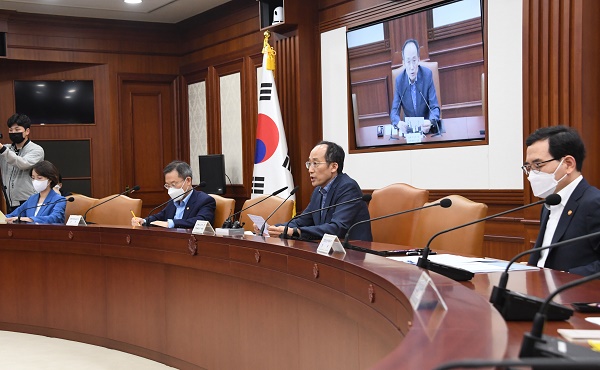 추경호 부총리 겸 기획재정부 장관이 3일 오후 서울 종로구 정부서울청사에서 열린 ‘제3차 비상경제장관회의’를 주재, 모두발언을 하고 있다. (사진=기획재정부)