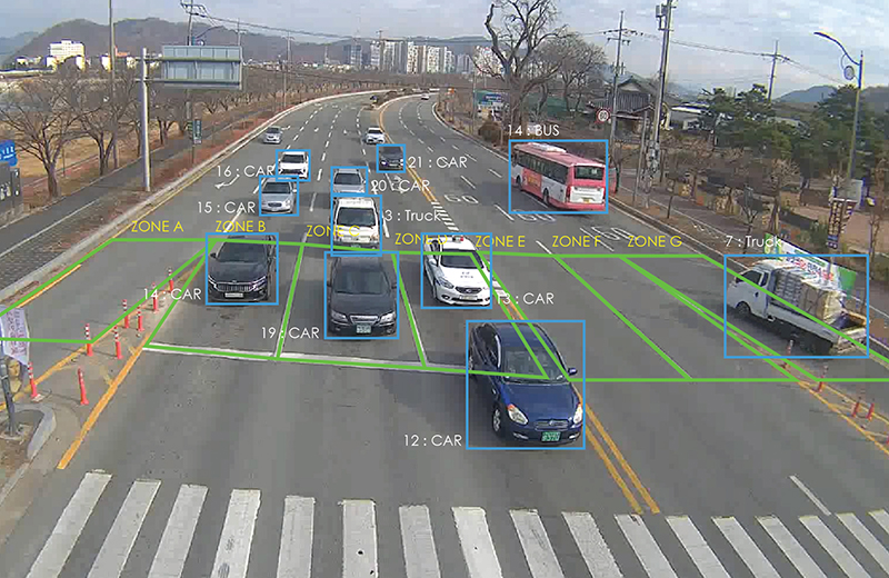 CCTV 영상분석을 통한 차선·차종별 차량감지 예시. (사진=행정안전부)