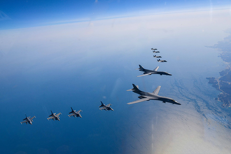 South Korea and the United States are conducting joint air training under the deployment of US B-1B strategic bombers to the Korean Peninsula on March 19, the 7th day of the joint exercise 'Shield of Freedom' in the first half of the year, which started on March 13.  (Photo = Ministry of National Defense)