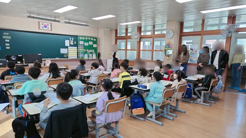 가족돌봄휴가는 큰 아이의 초등학교 학부모 참관수업도 참여할 수 있도록 든든한 정책이다.