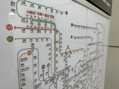역사에 붙은 지하철 노선도