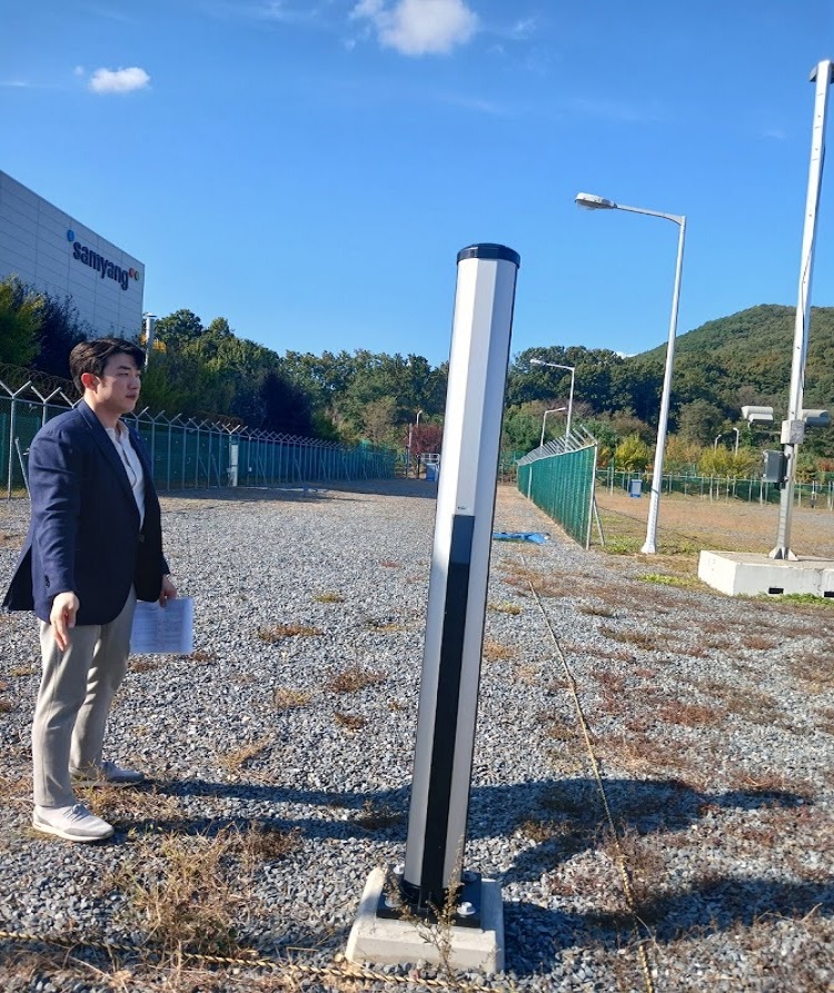 울타리를 이용한 물리적 방호를 설명하는 원자력통제기술원 김상성 연구원