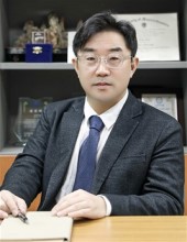 홍진배 인천대학교 교수