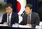 신재식 원자력안전위원회 방사선방재국장이 지난 6일 오전 서울 종로구 세종대로 정부서울청사에서 열린 일본 후쿠시마 오염수 방류 관련 일일 브리핑에서 도쿄전력 측 실시간 모니터링 데이터 검토 결과 설명을 하고 있다. (ⓒ뉴스1, 무단 전재-재배포 금지)