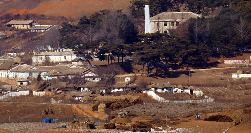 경기도 파주시 접경지역에서 바라본 북한 개풍군 마을 모습. (ⓒ뉴스1, 무단 전재-재배포 금지)