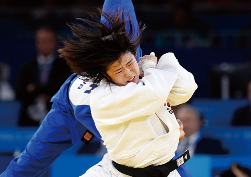 유도 여자 57㎏급 결승전에 오른 허미미는 석패했지만 값진 은메달을 목에 걸었다.