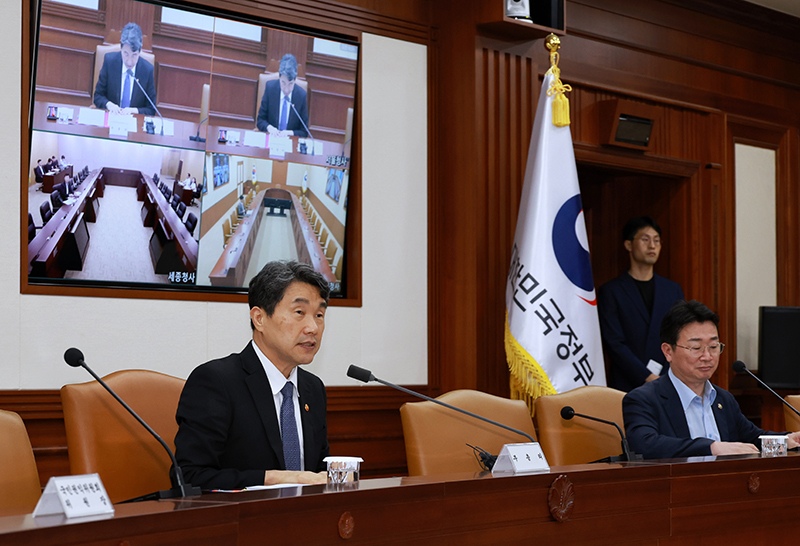 이주호 사회부총리 겸 교육부 장관이 4일에 개최한 제7차 사회관계장관회의에서 모두발언을 하고 있다. (사진=교육부)