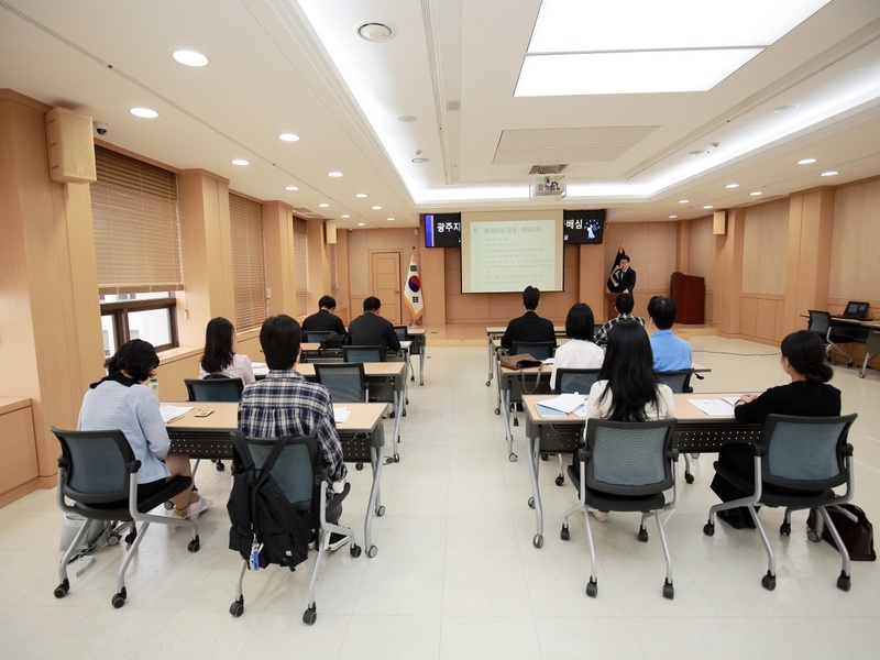 국민참여재판에 그림자배심원으로 참가한 참가자들(출처: 광주지방법원 제공)