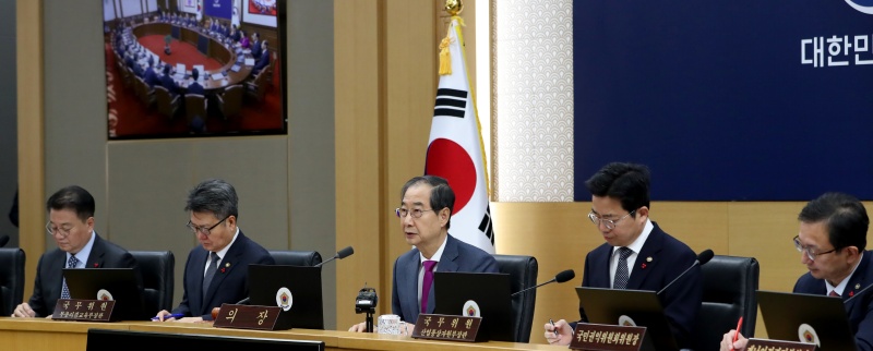 한덕수 국무총리가 3일 오전 세종시 정부세종청사에서 열린 국무회의를 주재하며 발언하고 있다.(ⓒ뉴스1, 무단 전재-재배포 금지)