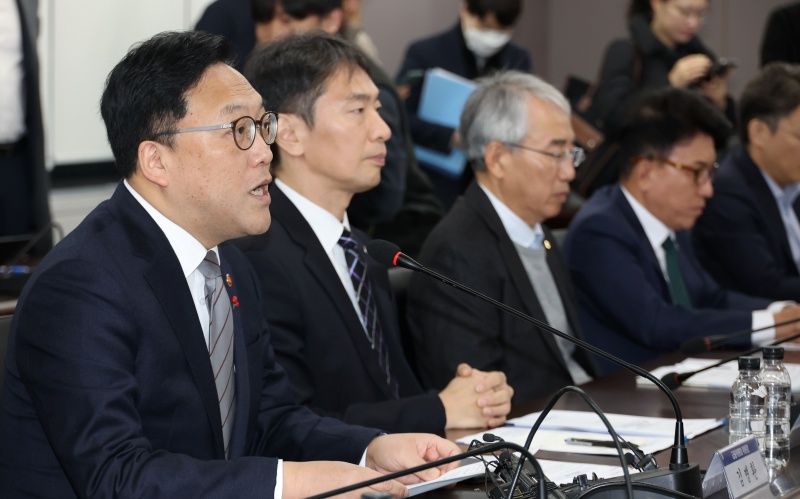 김병환 금융위원장이 9일 오전 서울 종로구 금융위원회 대회의실에서 열린 금융상황 점검회의에서 모두발언을 하고 있다.(ⓒ뉴스1, 공동취재, 무단 전재-재배포 금지)