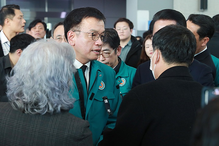 최상목 권한대행 “여객기 사고 희생자·유가족 명예 훼손 엄중 조치” 